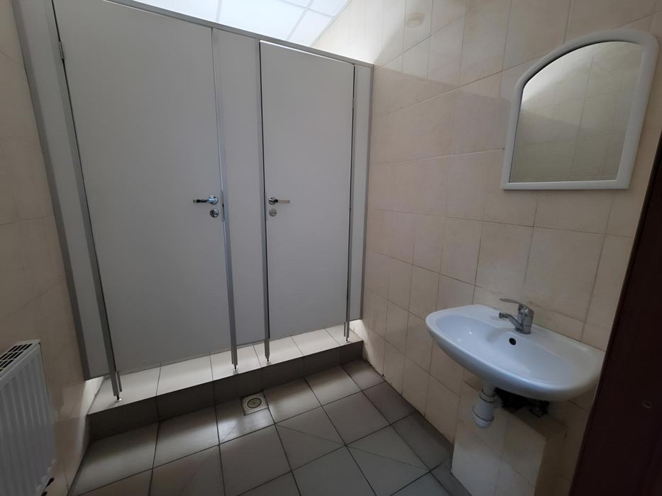 Офісний блок 82 м2 в 2 хвилинах від станції метро