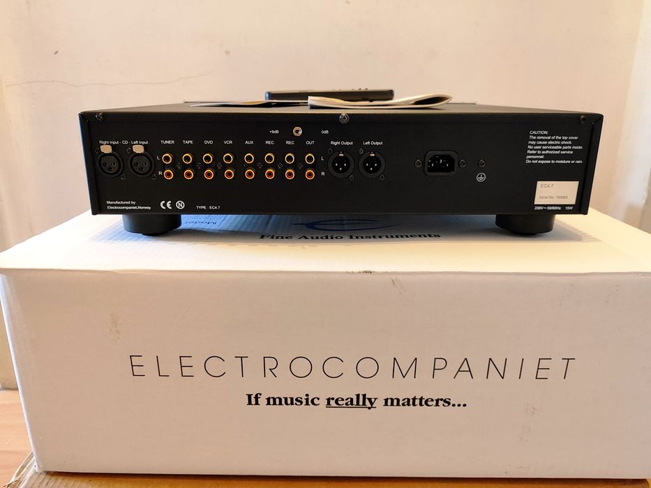 Electrocompaniet przedwzmacniacz 4.7 XLR fabryczny komplet pilot 2 kartony  JAK NOWY