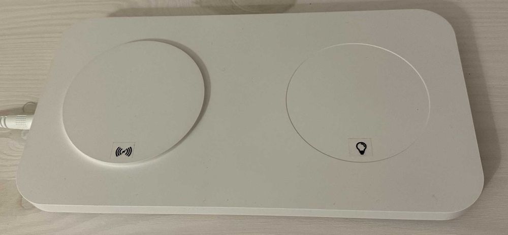 Carregador de telemóvel sem fios + candeeiro LED portátil