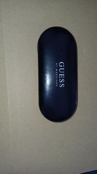 Armações de óculos da GUESS