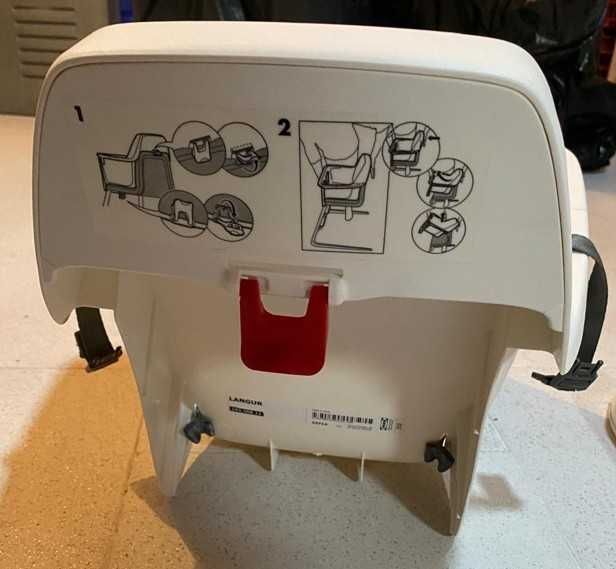 Cadeira alta com tabuleiro