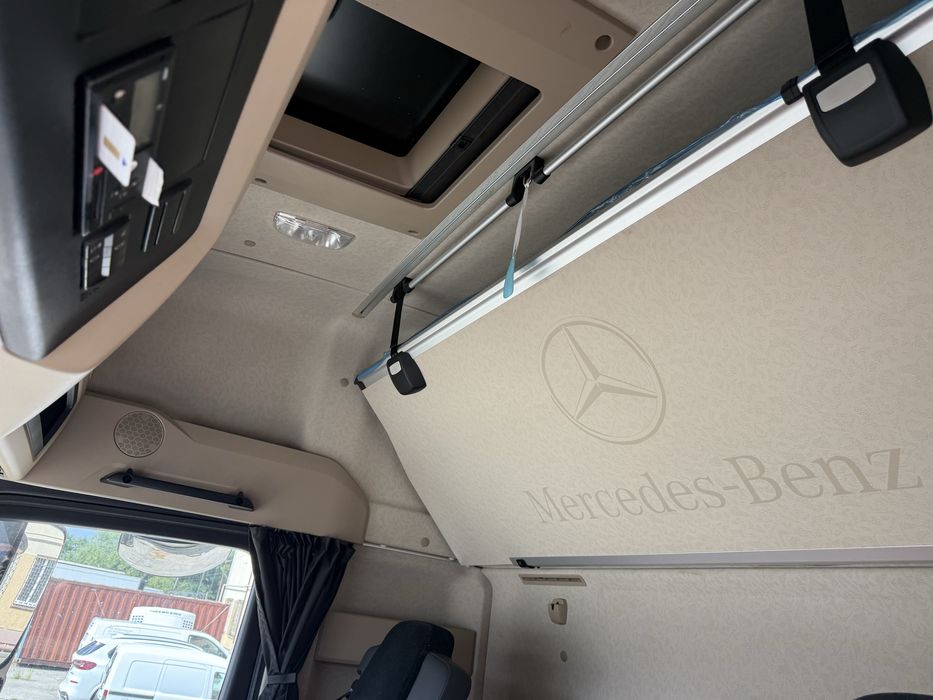 Розборка  Mercedes Actros  Актрос MP4 1845 кабіна капот , шрот