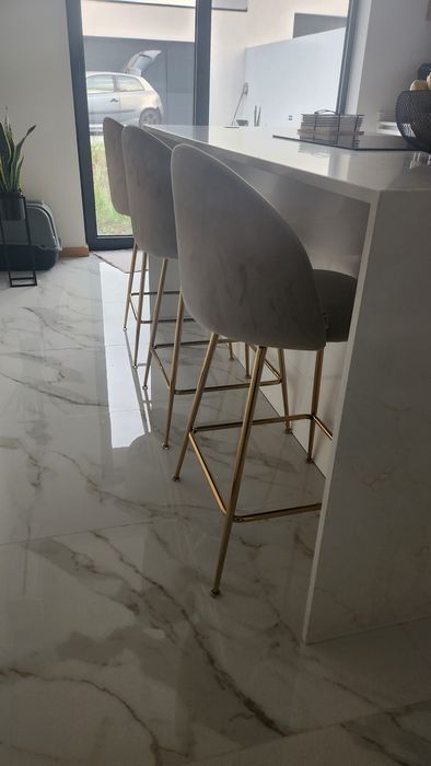 Cadeiras altas para ilha