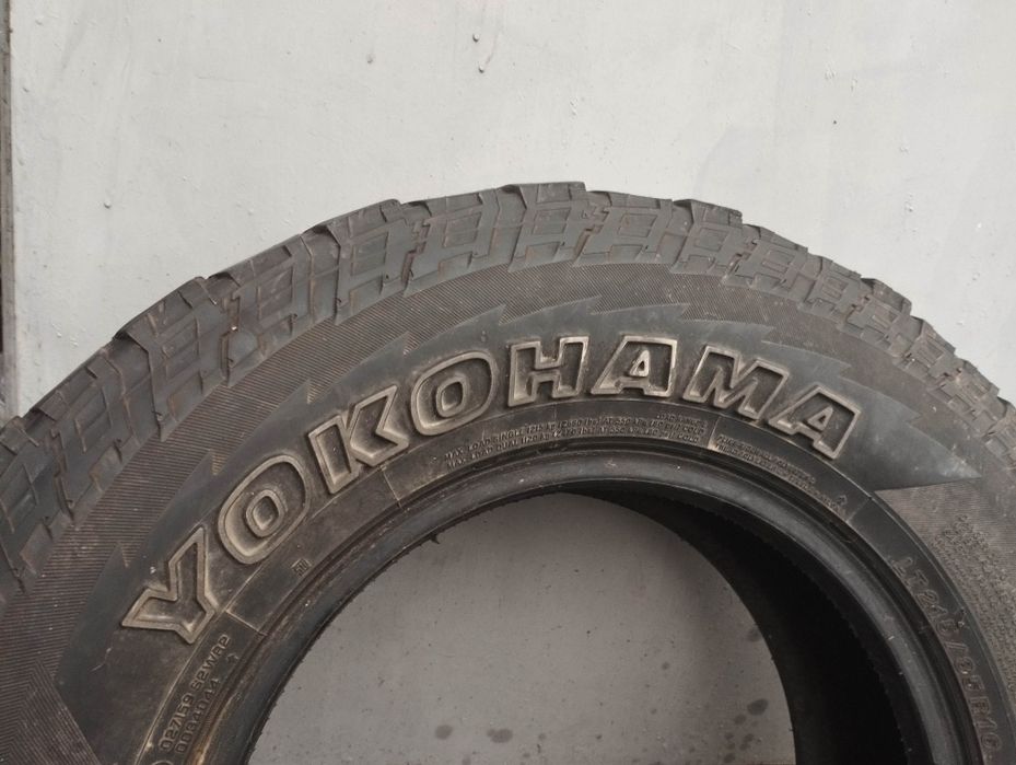 Зима болотна резина YOKOHAMA GEOLANDER AT 215/85/16 AT шини BF Gudr