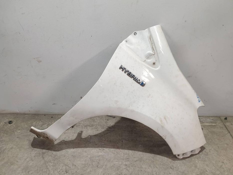 Guarda-Lamas Frente Direito Toyota Yaris P13