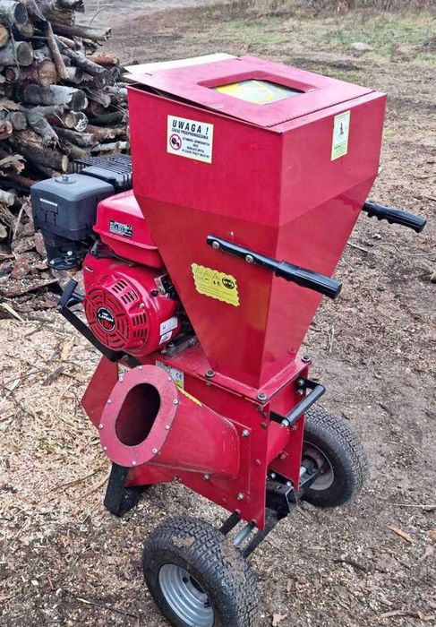 rębak - rozdrabniacz FAVORIT do gałęzi 7 cm 1950 zł