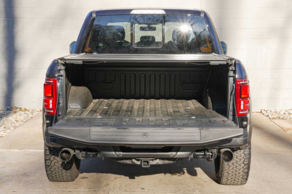 Ford F-150 Raptor      2017