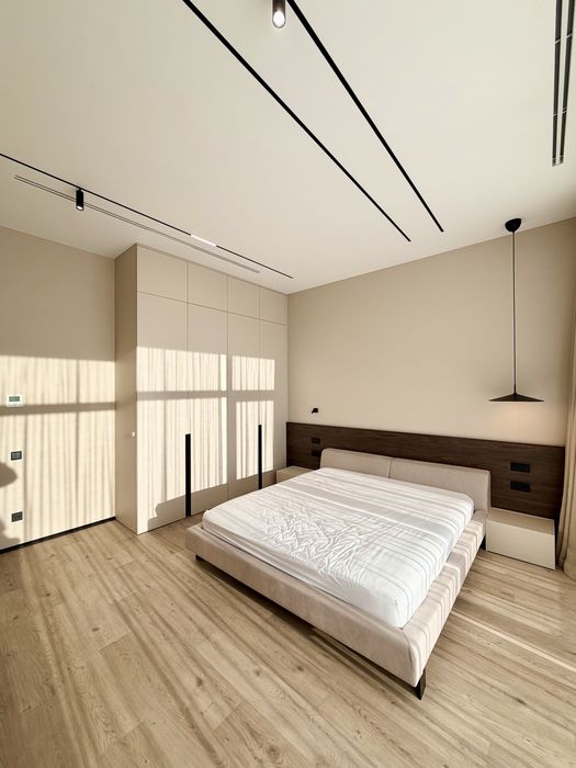 Будинок 364 м² з виходом на воду,басейн Романків Новообухівська траса