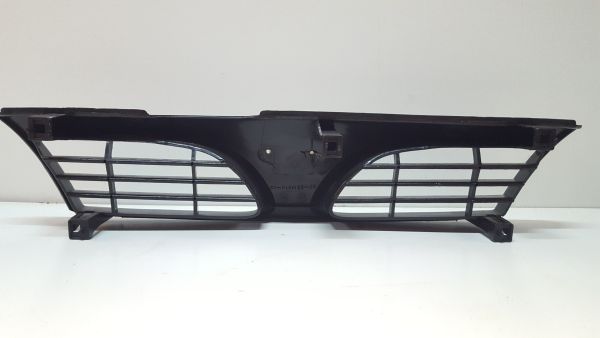 Grelha frente NISSAN Almera I Hatchback (N15)
