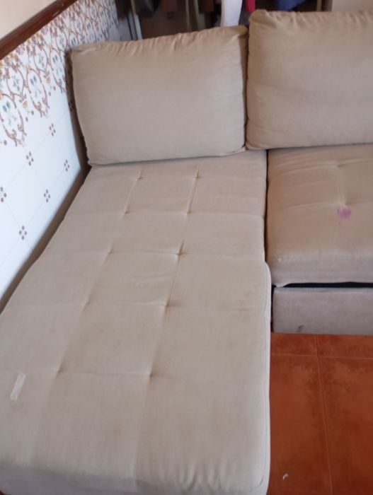 Sofá Conforama bege usado