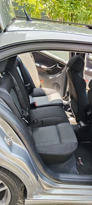 SEAT Leon — fotografia 10