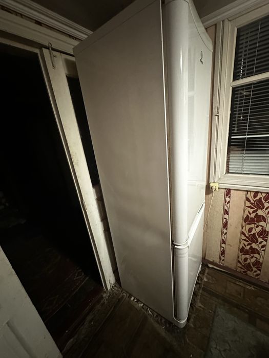 Холодильник INDESIT