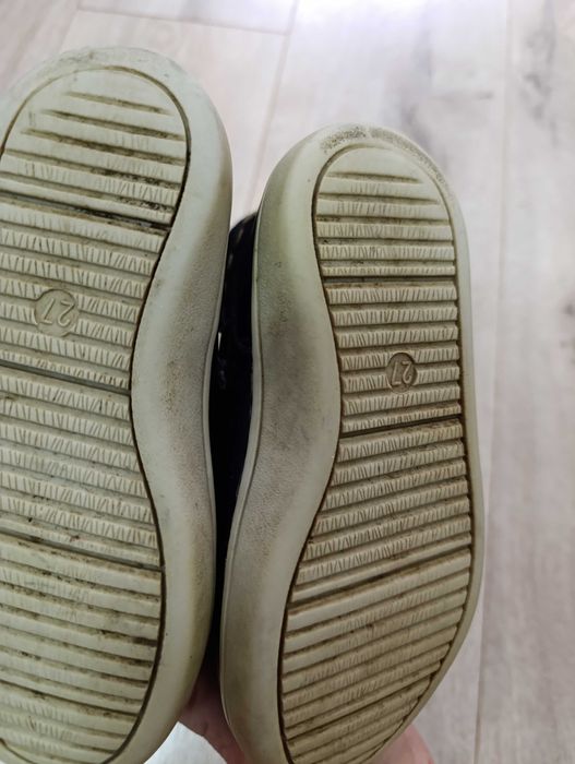 Осінні чобітки для дівчинки 27 розміру в ідеальному стані