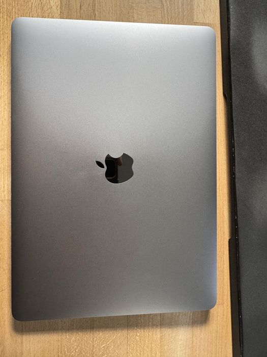 Macbook Air 13” M1 8GB 256GB 8C/7G Space Gray