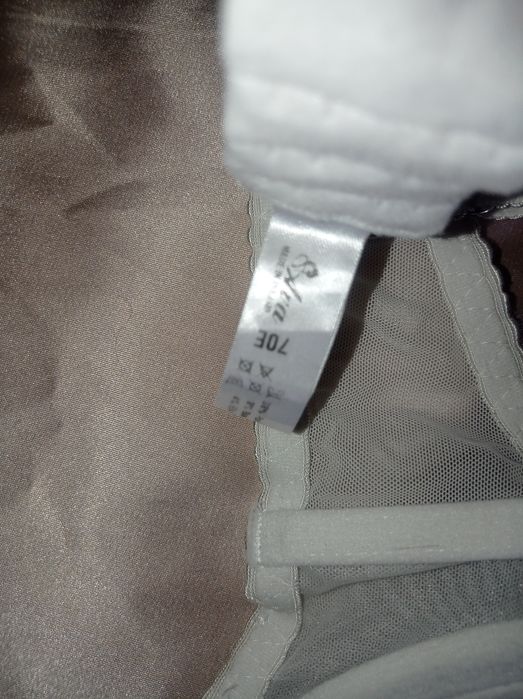 Biustonosz Ava stanik 70E