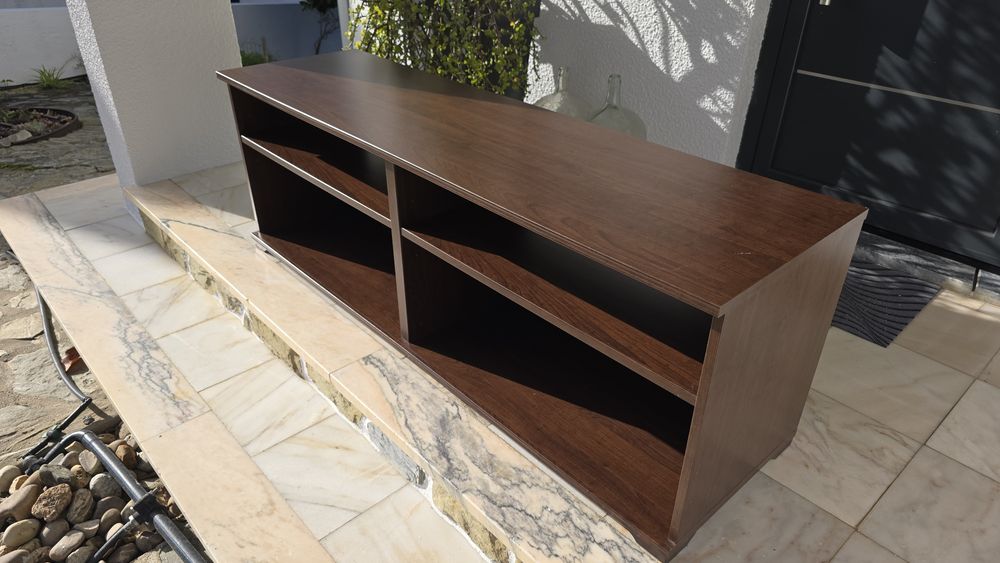 Móvel de televisão IKEA em bom estado