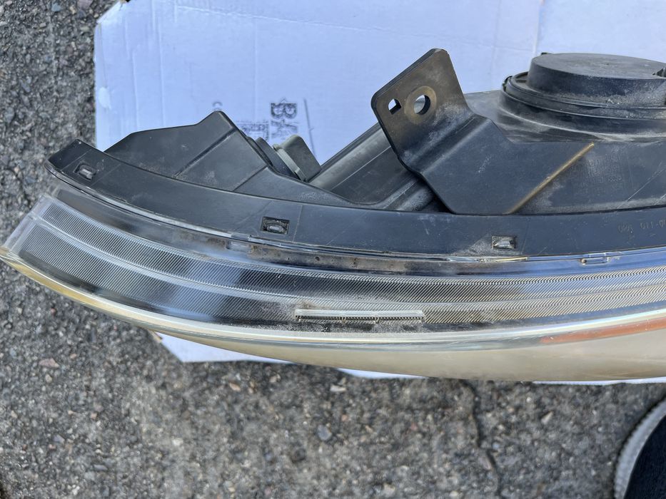 Ліва фара Kia Rio хетчбек 2013 (американська версія)