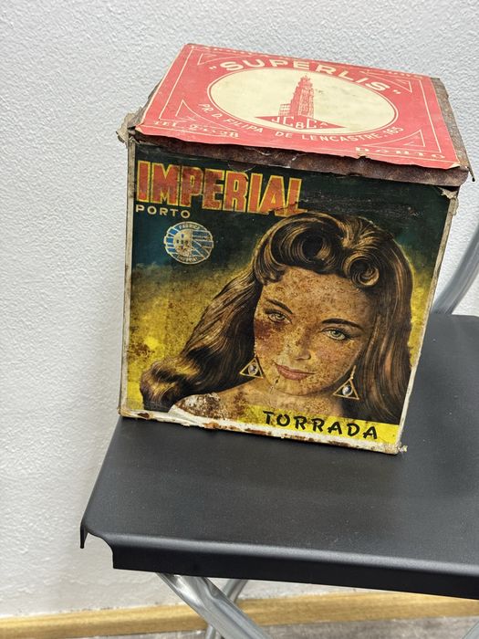 Lata de biscoitos imperial