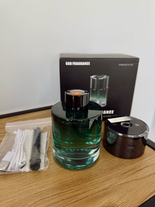 Автомобільний ароматизатор Car Fragrance автоматичний зі зоряним небом, аромадифузор в авто з LED підсвіткою та акумулятором