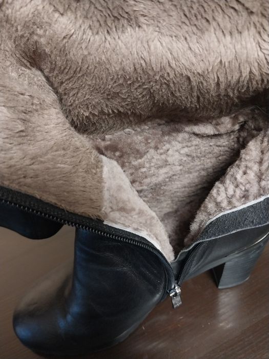 Жіночі зимові чоботи