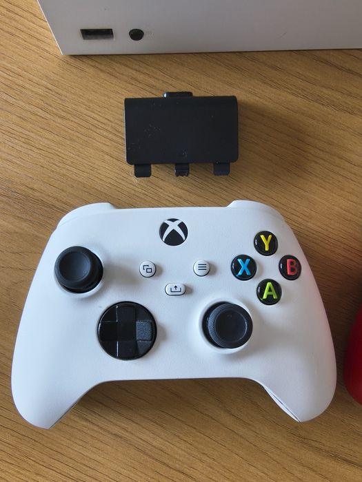 X-BOX S (COM 2 COMANDOS + baterias)