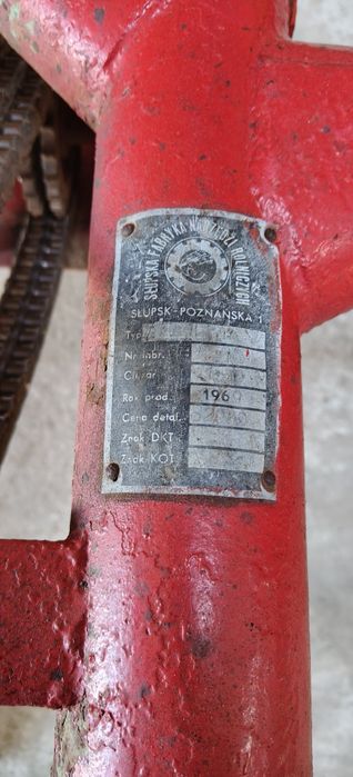 Kombajn Orlik do ziół lubczyk kozłek zioła korzeniowe
