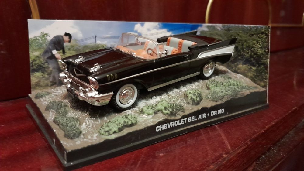 Модель 1:43 Chevrolet Bel Air James Bond 007 1962 черный