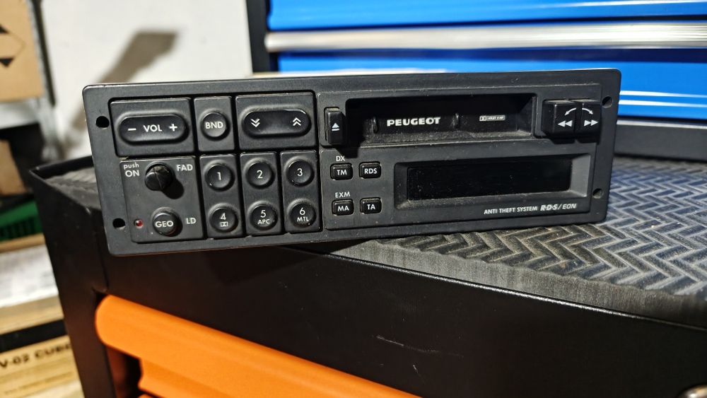 Radioodtwarzacz CLARION PU-9833A PEUGEOT 405 MI16 Turbo