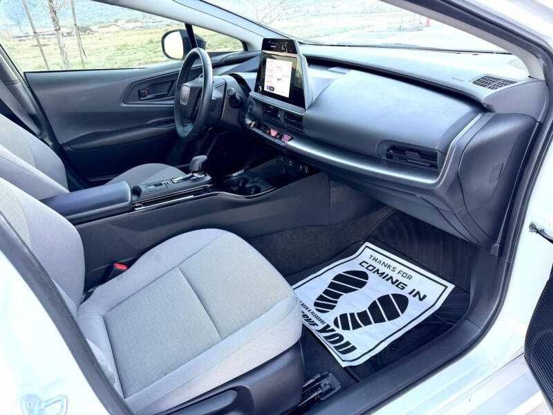 2024 Toyota Prius