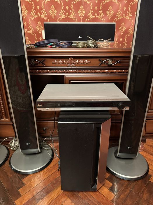 Продам домашний кинотеатр LG XHC-76IAC