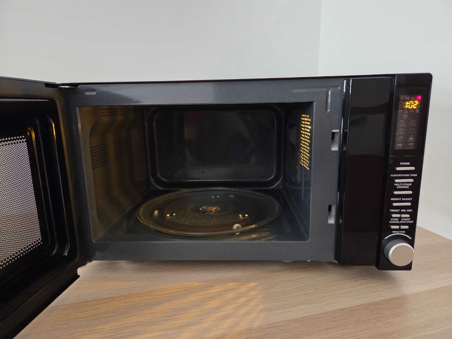Microondas BECKEN BMW4474 (23 L, 900W, sem grill, preto)