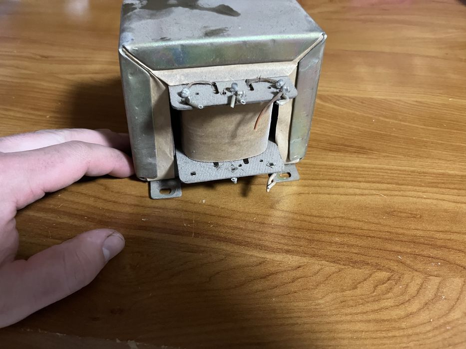 Трансфортматор  вага 4 кг