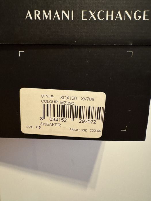Armani Exchange 7.5