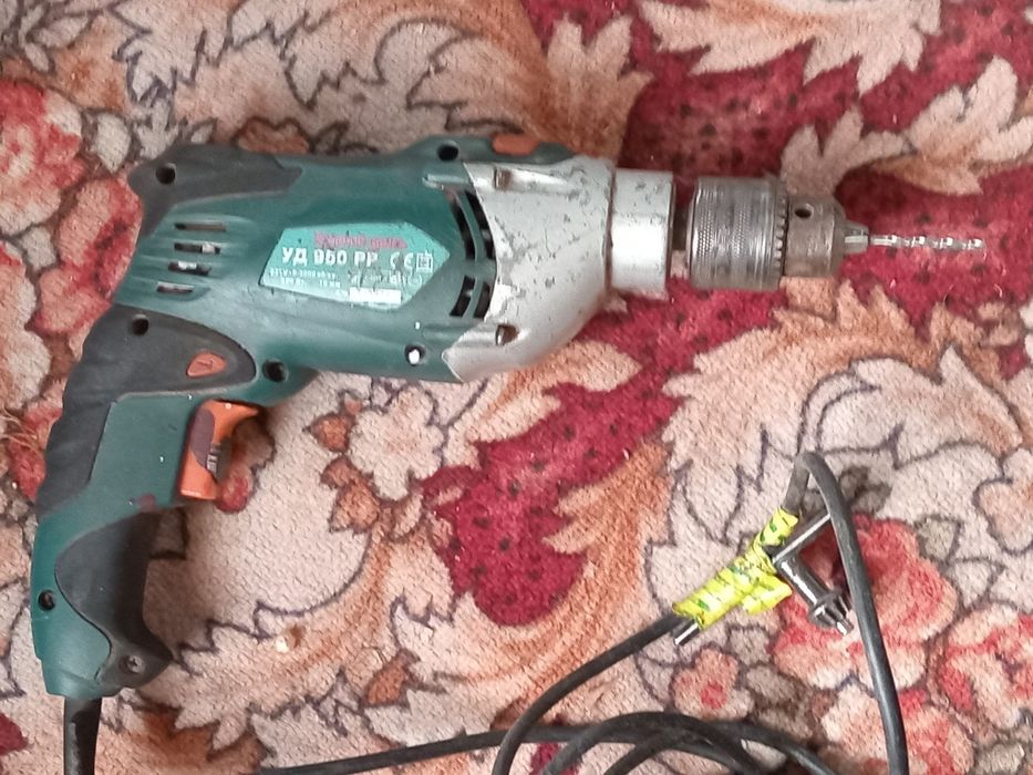 Електро інструмент