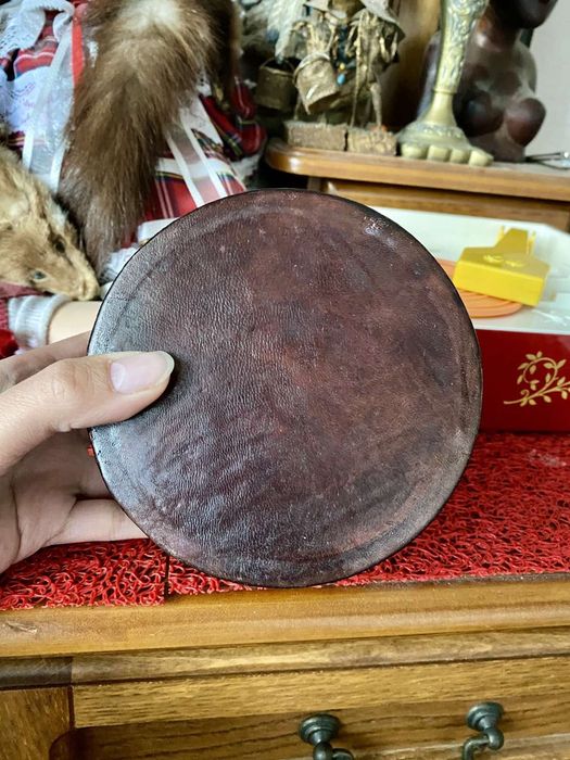 Африканская шкатулка из кожи буйвола, ёмкость оббитая кожей