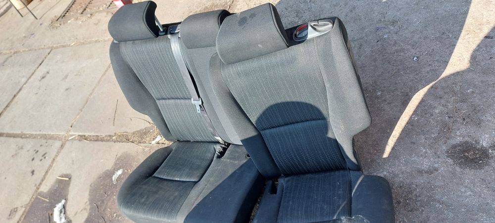 Toyota Auris 06-12г.в салон сидения сидіння сидушки