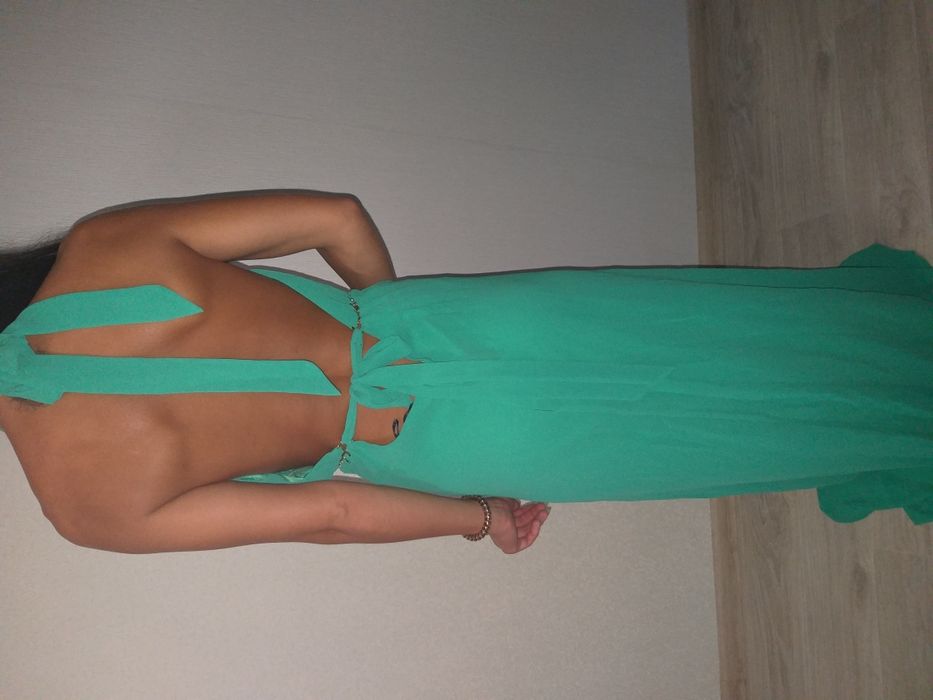 Шикарное платье в пол