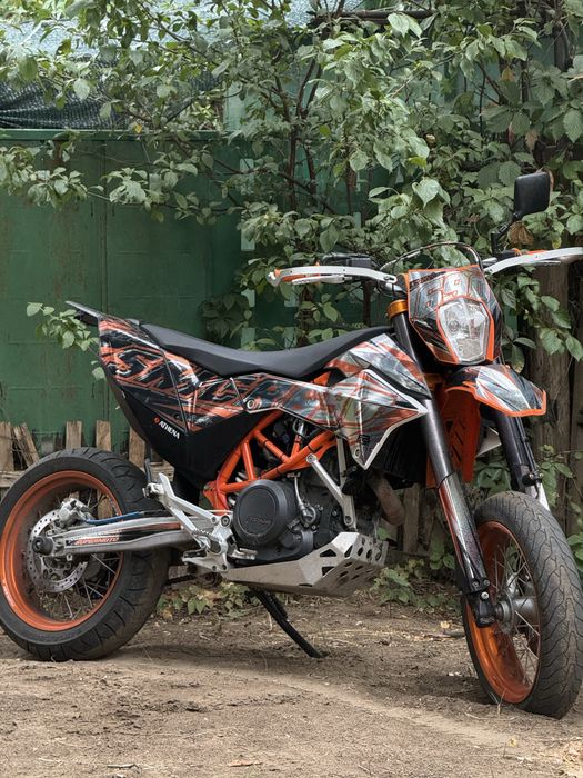 ktm 690 smc-r (ne Husqvarna 701)