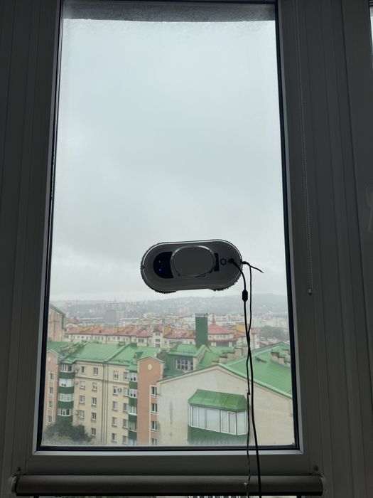 Робот для миття вікон