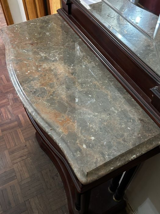 Consola/mesa de apoio com tampo em pedra
