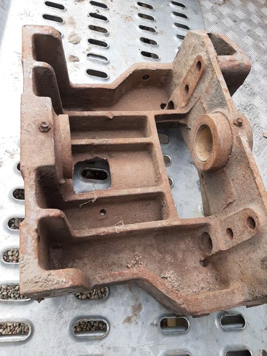 Wspornik Belki Przedniej, żeliwny, Ursus,c4011,c355,c360,3p,WYSYŁKA