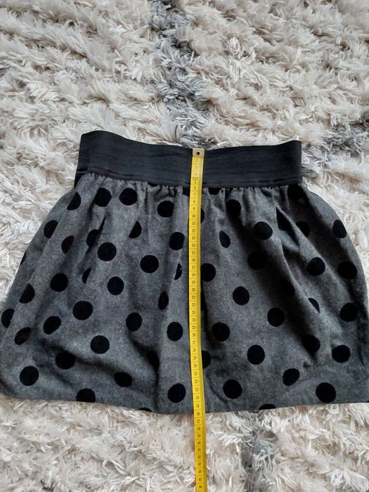 Spódnica w kropki mini