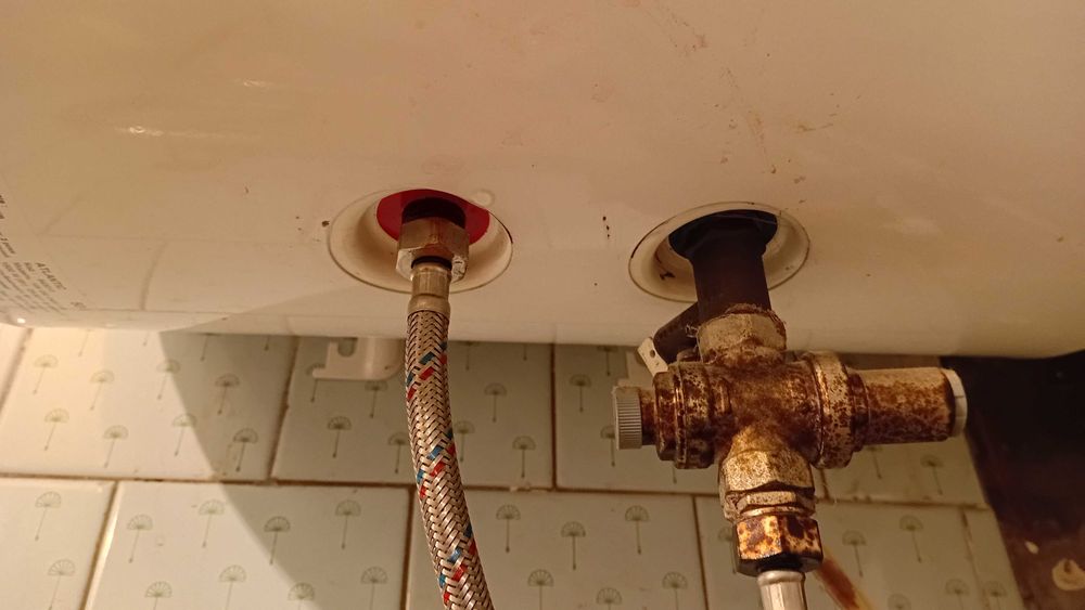 Продам бойлер на 50 литров