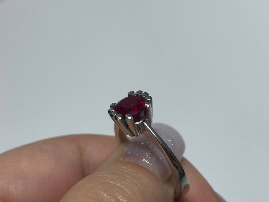 Золотое кольцо с рубином