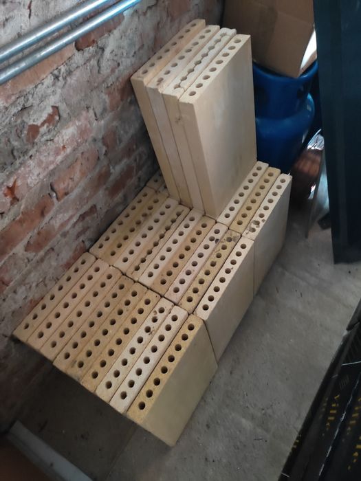 Płytki szamotowe do pieca chlebowego lub pizzy