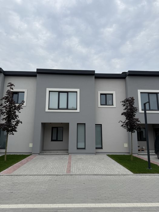 Продаж таунхаусу з ремонтом Бірки