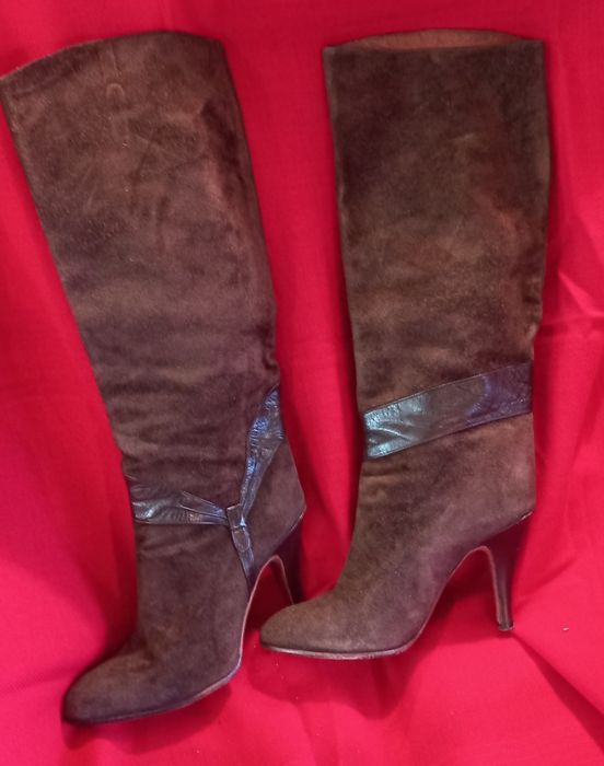 Dois pares de botas n.38