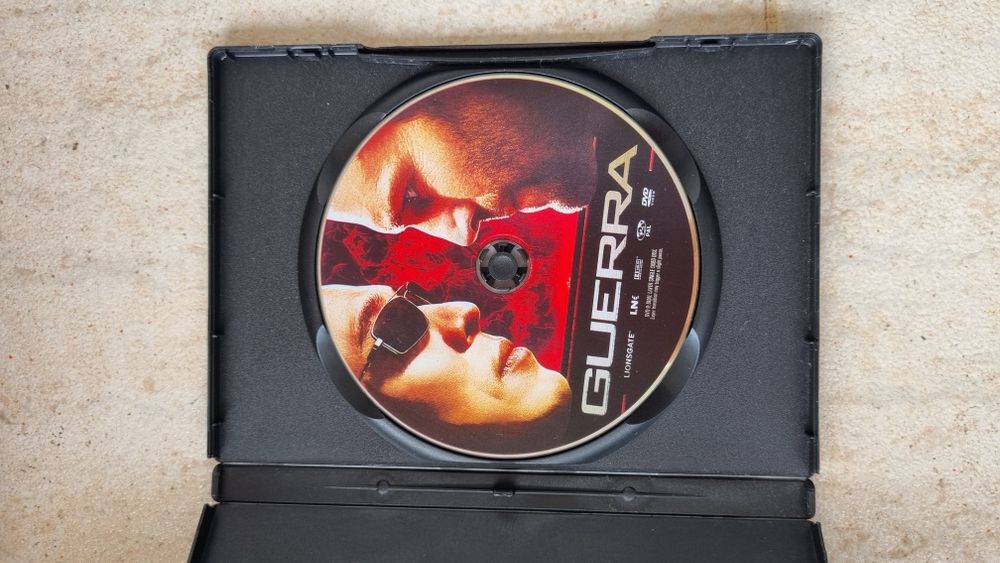 Dvd guerra em bom estado