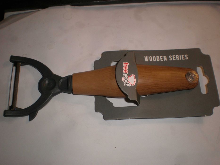 Термометр для мяса- электронный. Овощечистка