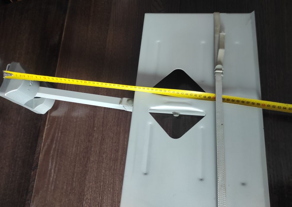 Поличка підвісна під телевізор або проектор